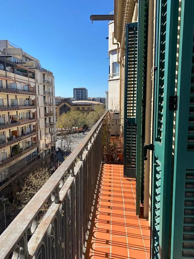 2 Bdr Eixample Apartment Barcelona